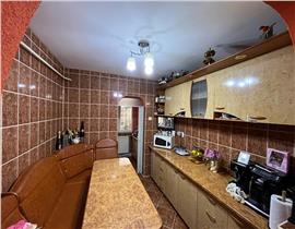 OKAZIE - VZ. APART. 3 cam. et 4 din 4, zona G. Leului,
57 mp, cu imbunatatiri. ID - 405
